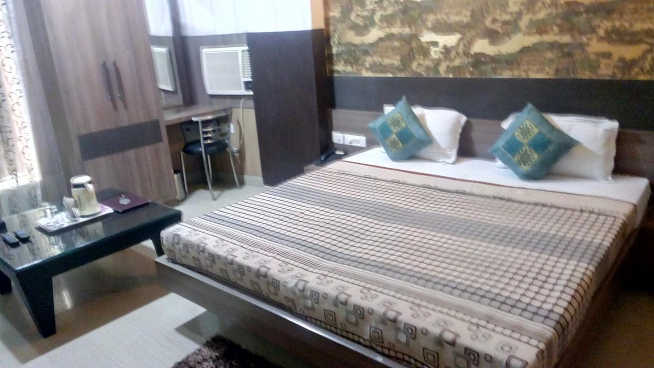 Hotel Desire Hisār 외부 사진