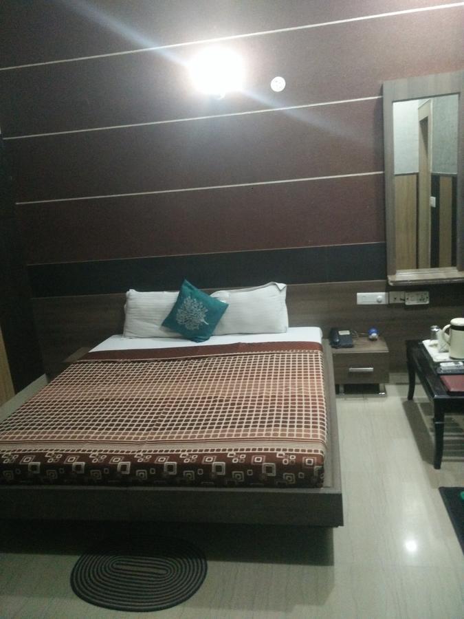 Hotel Desire Hisār 외부 사진