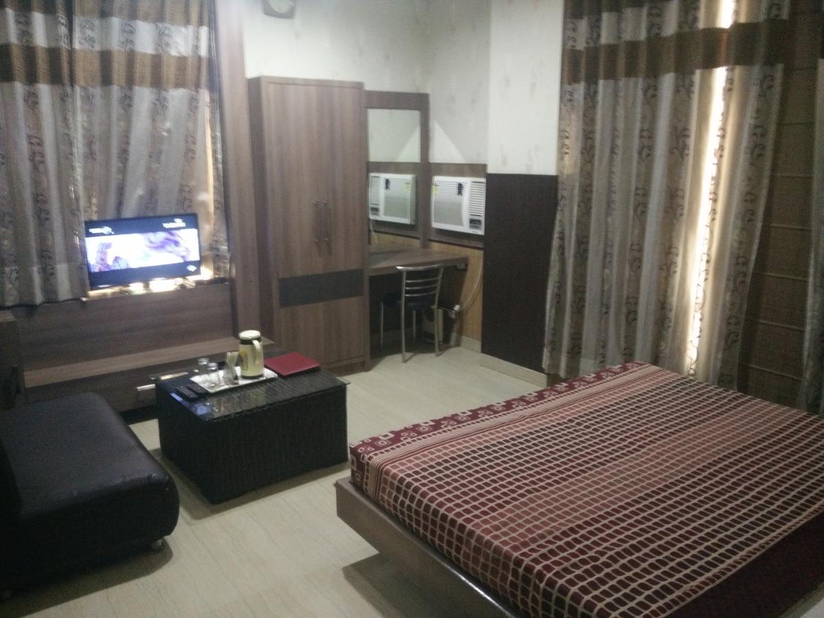 Hotel Desire Hisār 외부 사진